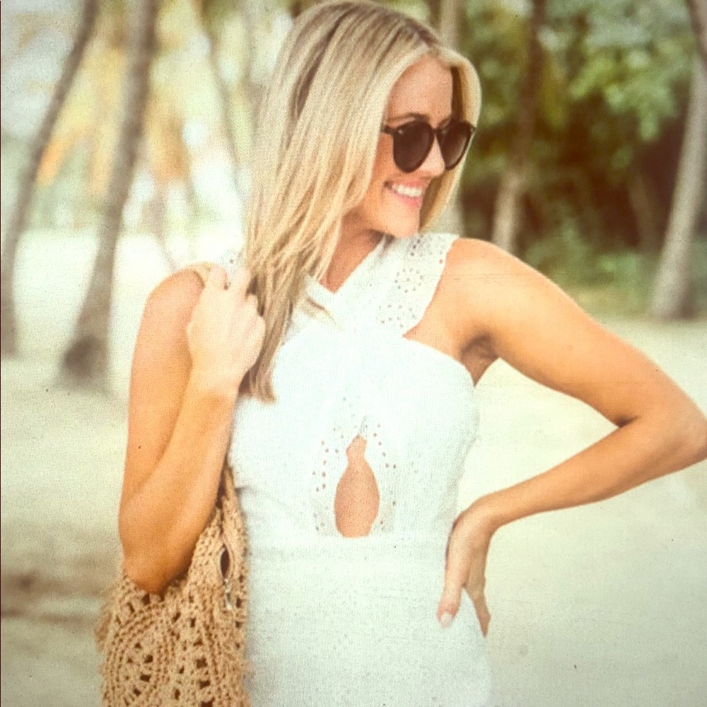 🌸NWT Pink Lily Sweet Sophistication Romper🌸